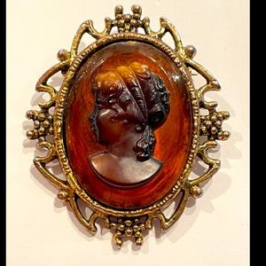 Vintage Amber Cameo Brooch/Pendant